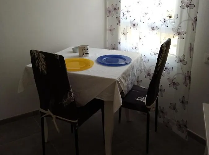 Angi Oda ve Kahvaltı